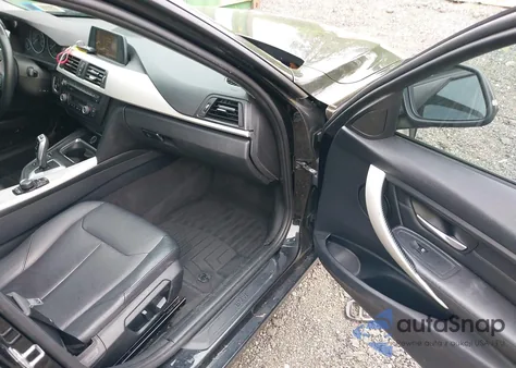 2013 BMW 320 I xDrive z USA, uszkodzony, nr VIN WBA3C3C50DF981850